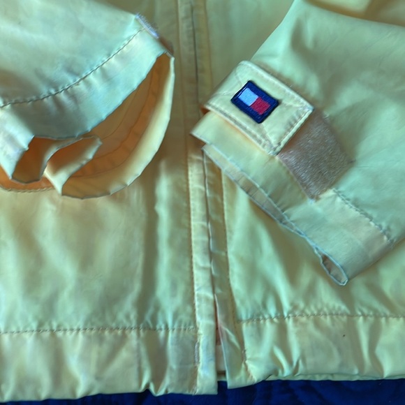 Tommy Hilfiger Yellow Rain Jacket Windbreaker Sz M VINTAGE - Picture 10 of 10